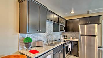 House (1 Bedroom) | Interior