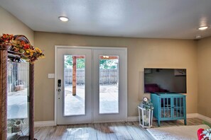 House (1 Bedroom) | Interior