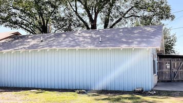 House (1 Bedroom) | Interior