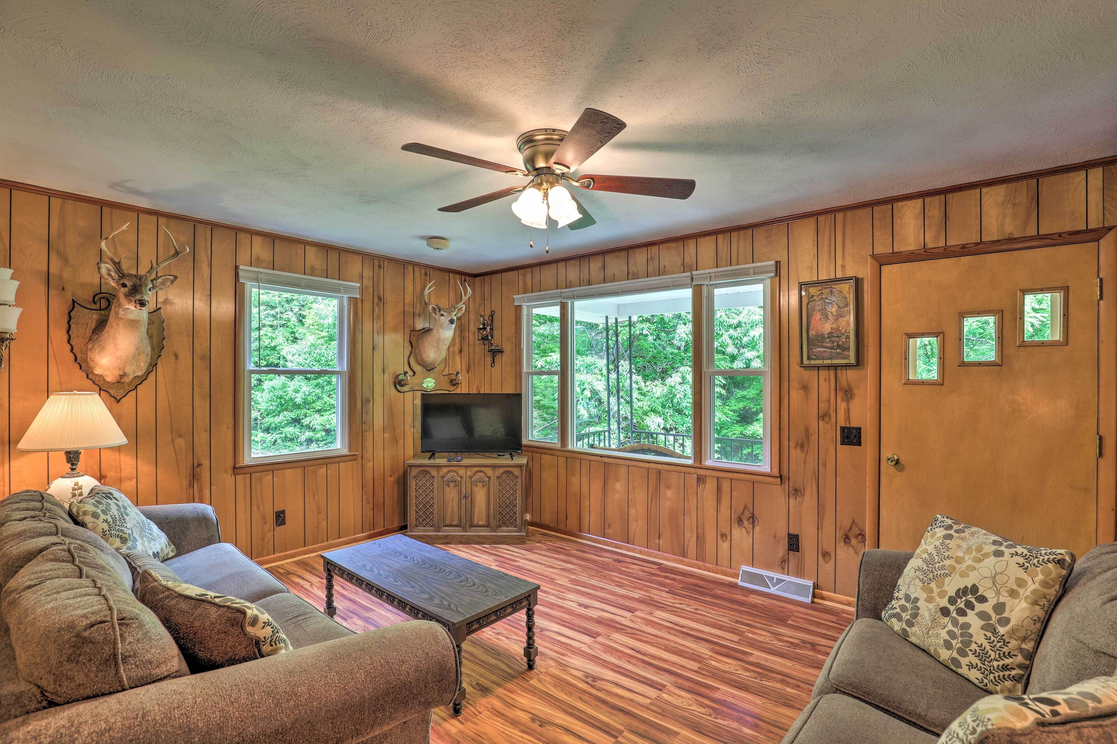 House (3 Bedrooms) | Interior