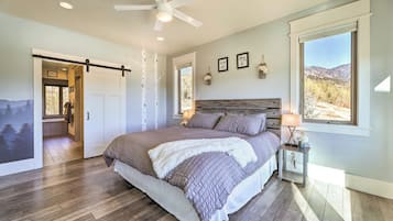 House (5 Bedrooms) | 5 bedrooms, bed sheets