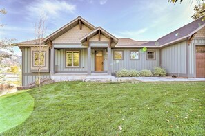 Exterior - Stunning Valley Home w/ Furnished Deck & Mtn Views (Thayne)