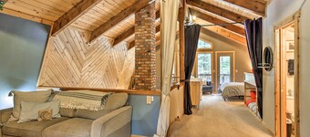Mountain Chalet w/ Hot Tub by Cle Elum Lake!