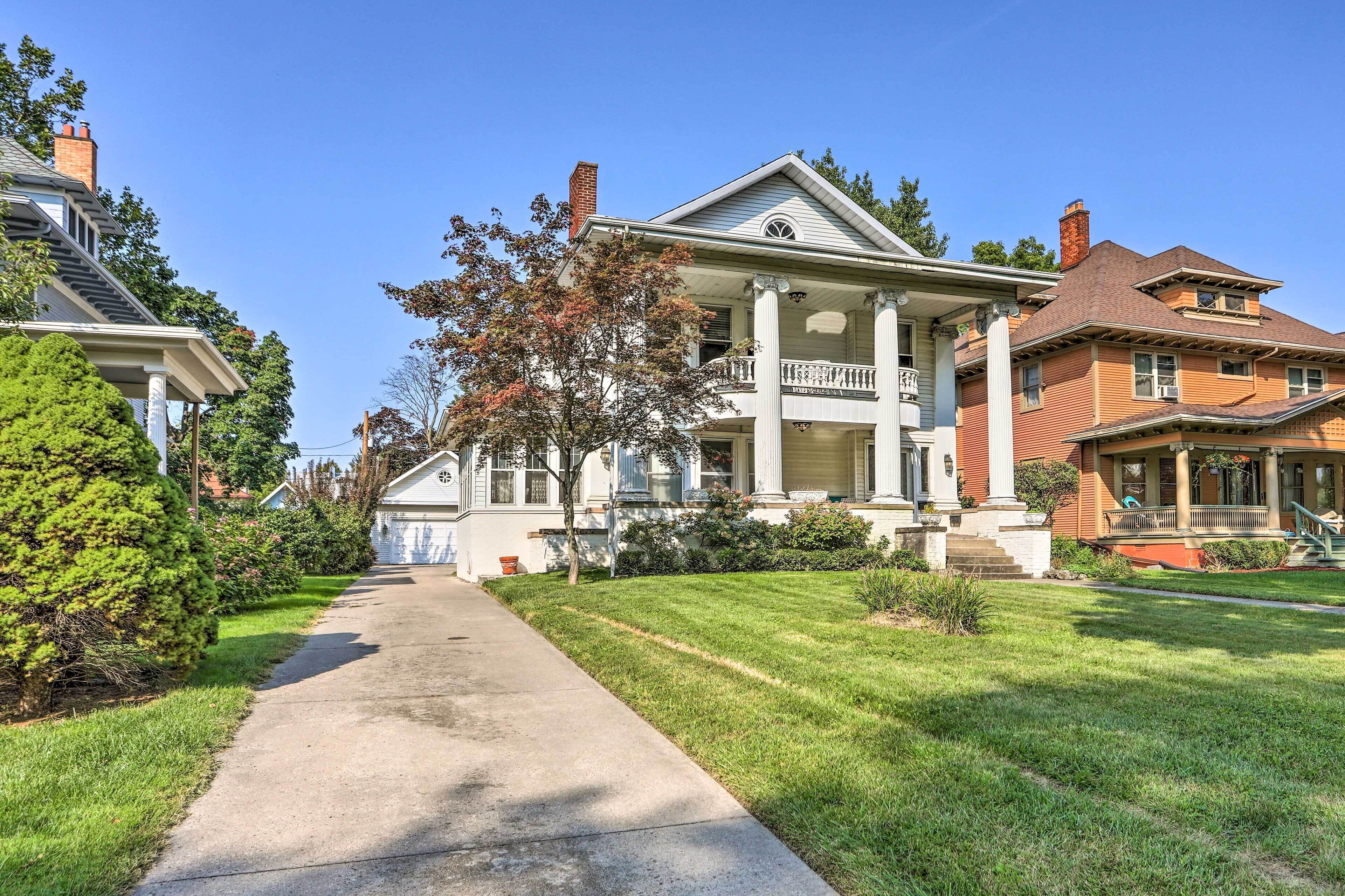 Historic Regal Retreat ~ 2 Mi to Dtwn Toledo!