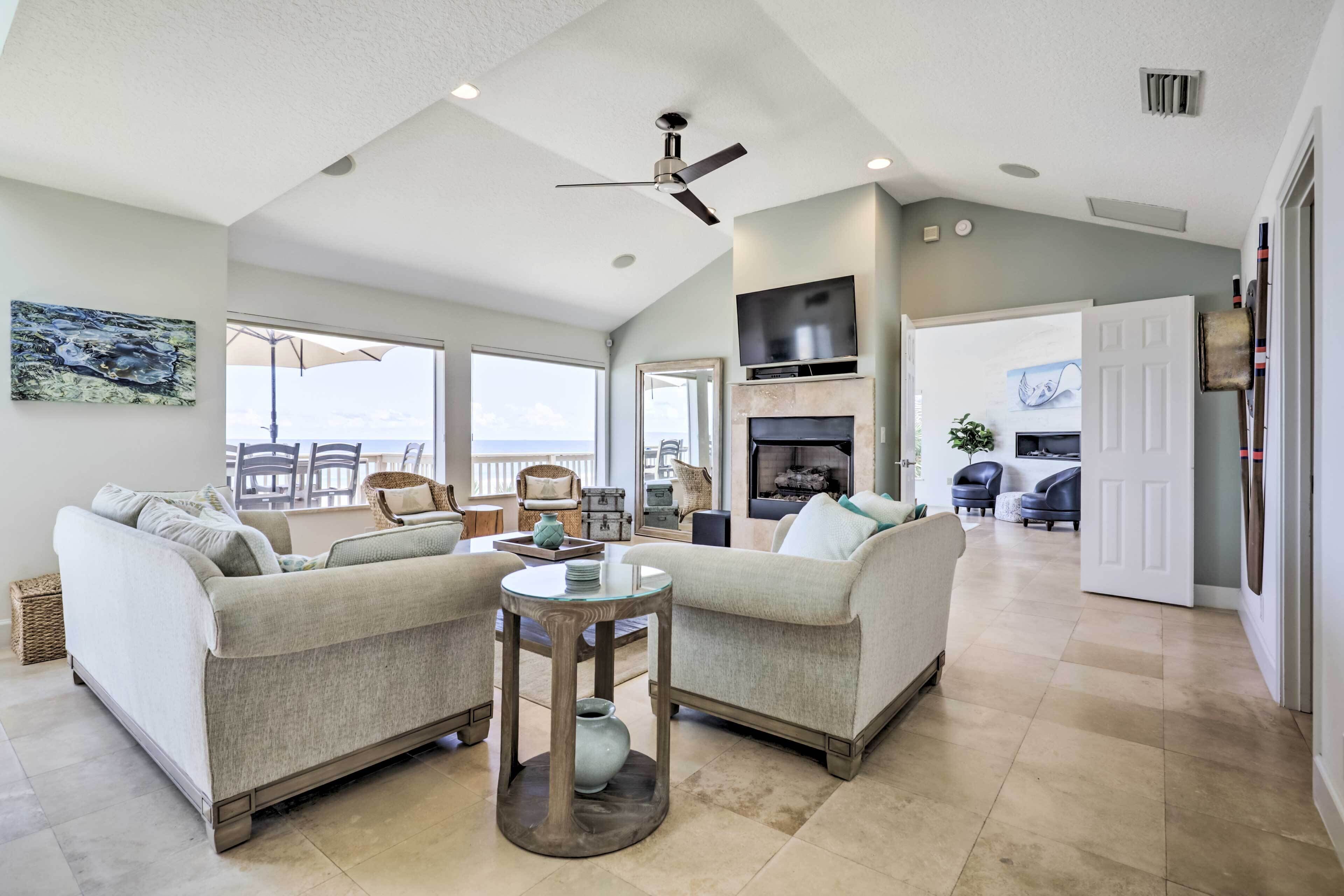 Beautiful Coastal Home w/ Deck & Beach Access