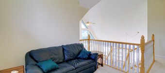 Secluded Mountain City Home w/ Deck & Views!