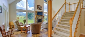 Secluded Mountain City Home w/ Deck & Views!