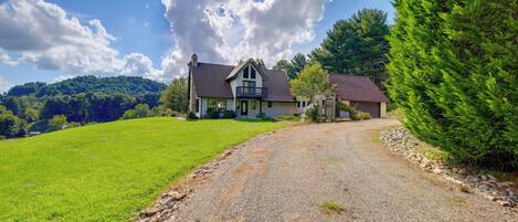 House (3 Bedrooms) | Front of property