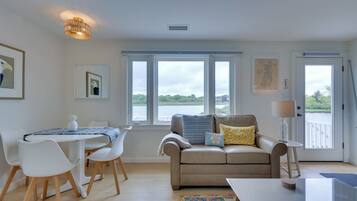 Cottage (2 Bedrooms) | Interior