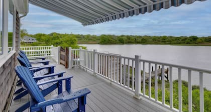 Cozy Narragansett Cottage w/ Dock & Outdoor Shower