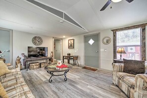 House (2 Bedrooms) | Bahagian dalam