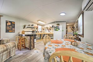 House (2 Bedrooms) | Bahagian dalam