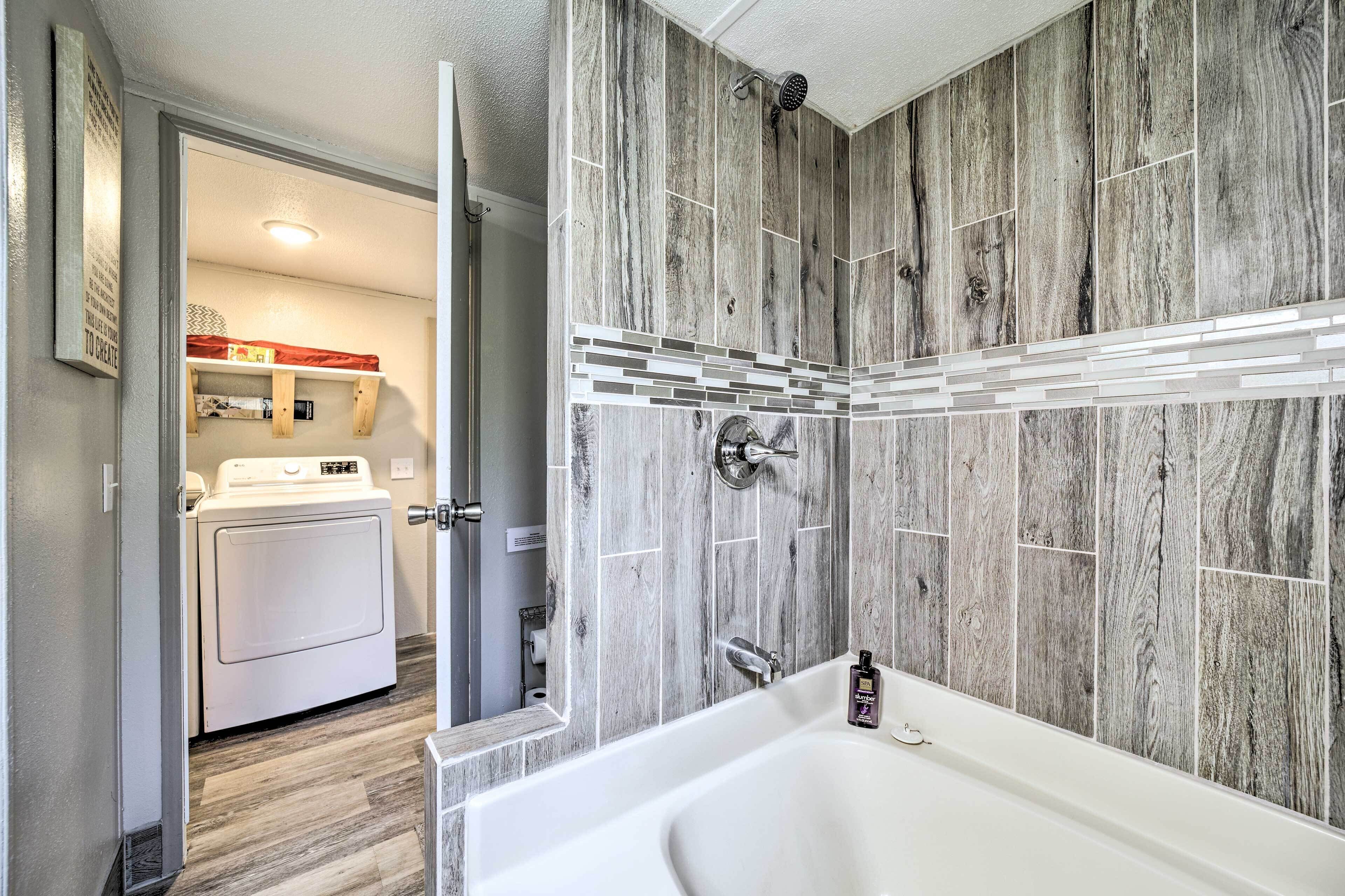 Smoky Mtn Retreat, 7 Mi to Dtwn Bryson City!