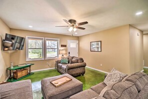 House (3 Bedrooms) | Front of property