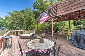 House (4 Bedrooms) | Interior - Waterfront Karnack Home w/ Boathouse & Deck! (Karnack)