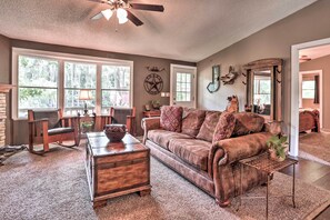 House (4 Bedrooms) | Interior