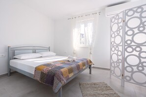 3 chambres, fer et planche à repasser, Wi-Fi gratuit, draps fournis