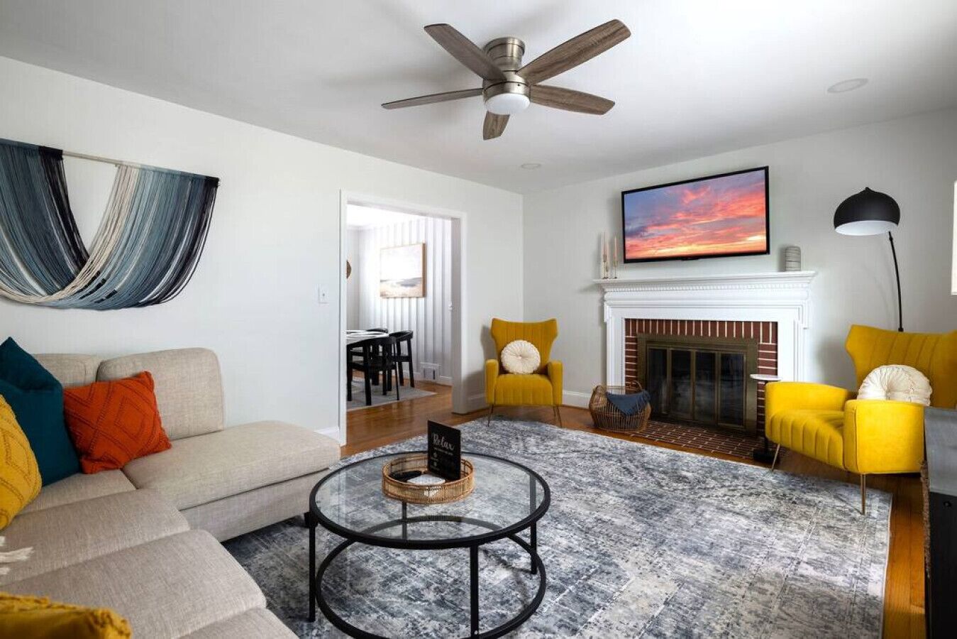 Smart TV, books, music library, stereo