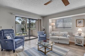 Smart TV - Summer Place Bliss condo near beach w/ pvt patio (Ponte Vedra Beach)