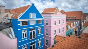 Exterior - Willemstad's Hidden Jewel: Townhome in the Essence of Punda (Willemstad)