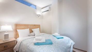 10 habitaciones, tabla de planchar con plancha, wifi y ropa de cama