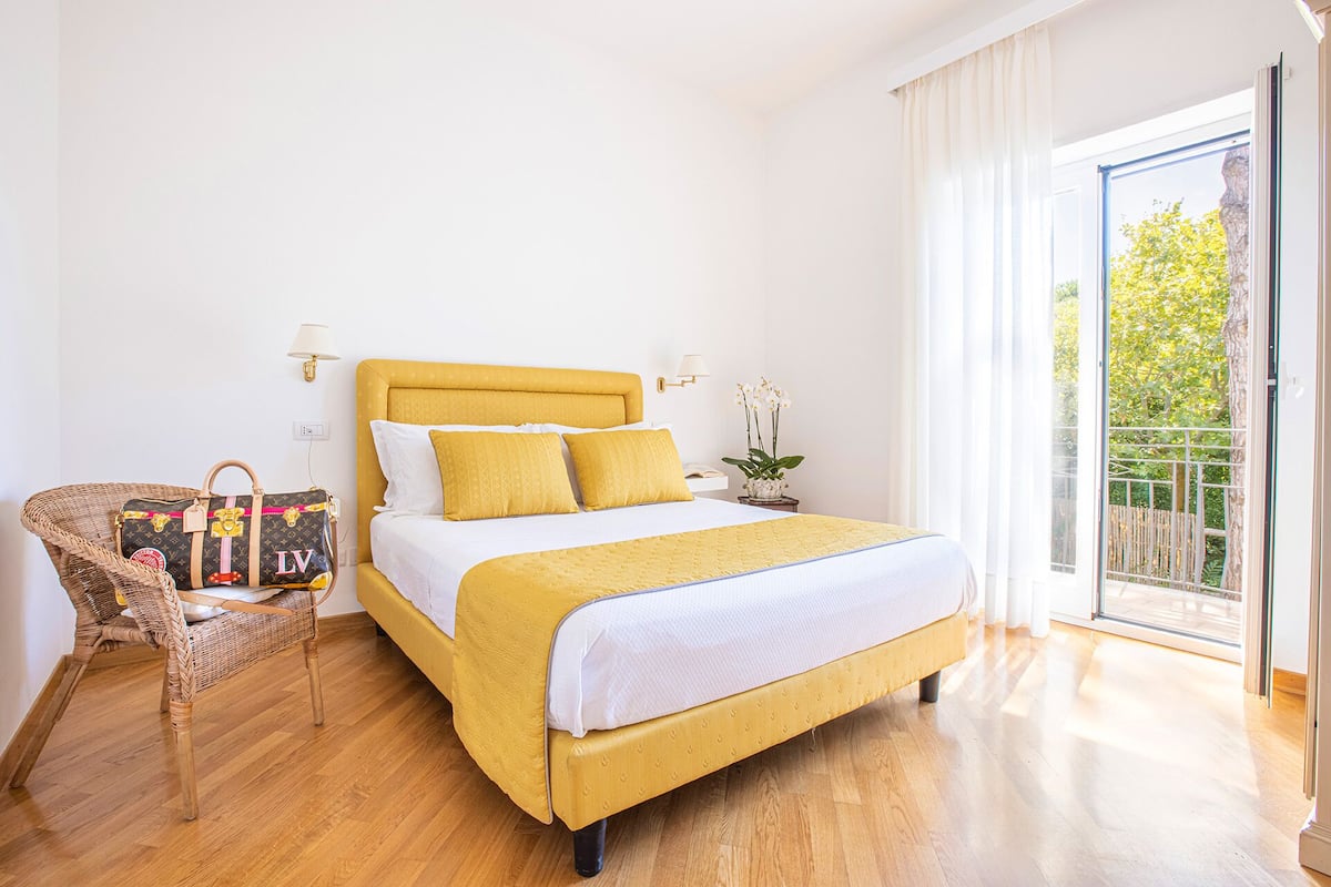 Standard Apartment | 1 bedroom, in-room safe, desk, iron/ironing board