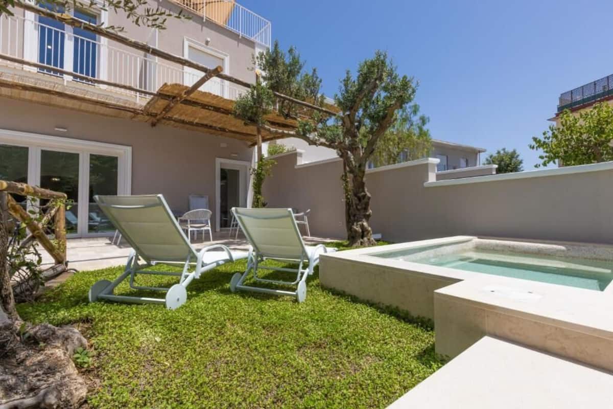 Luxury Apartment | Terrace/patio