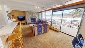 智能电视、壁炉