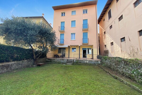 Family Apartment, Multiple Bedrooms (Leonardo House Garden Stresa Center) | Exterior