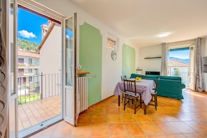 Appartement Familial, 2 chambres, balcon (Riccardo House Stresa 1 min from Lake) | Restauration