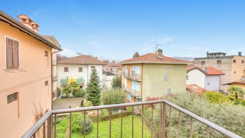 Family Apartment, Multiple Bedrooms (Riccardo House Stresa 1 min from Lake) | Balcony