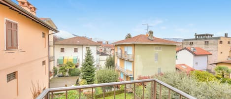 Familienapartment, Mehrere Schlafzimmer (Riccardo House Stresa 1 min from Lake) | Balkon