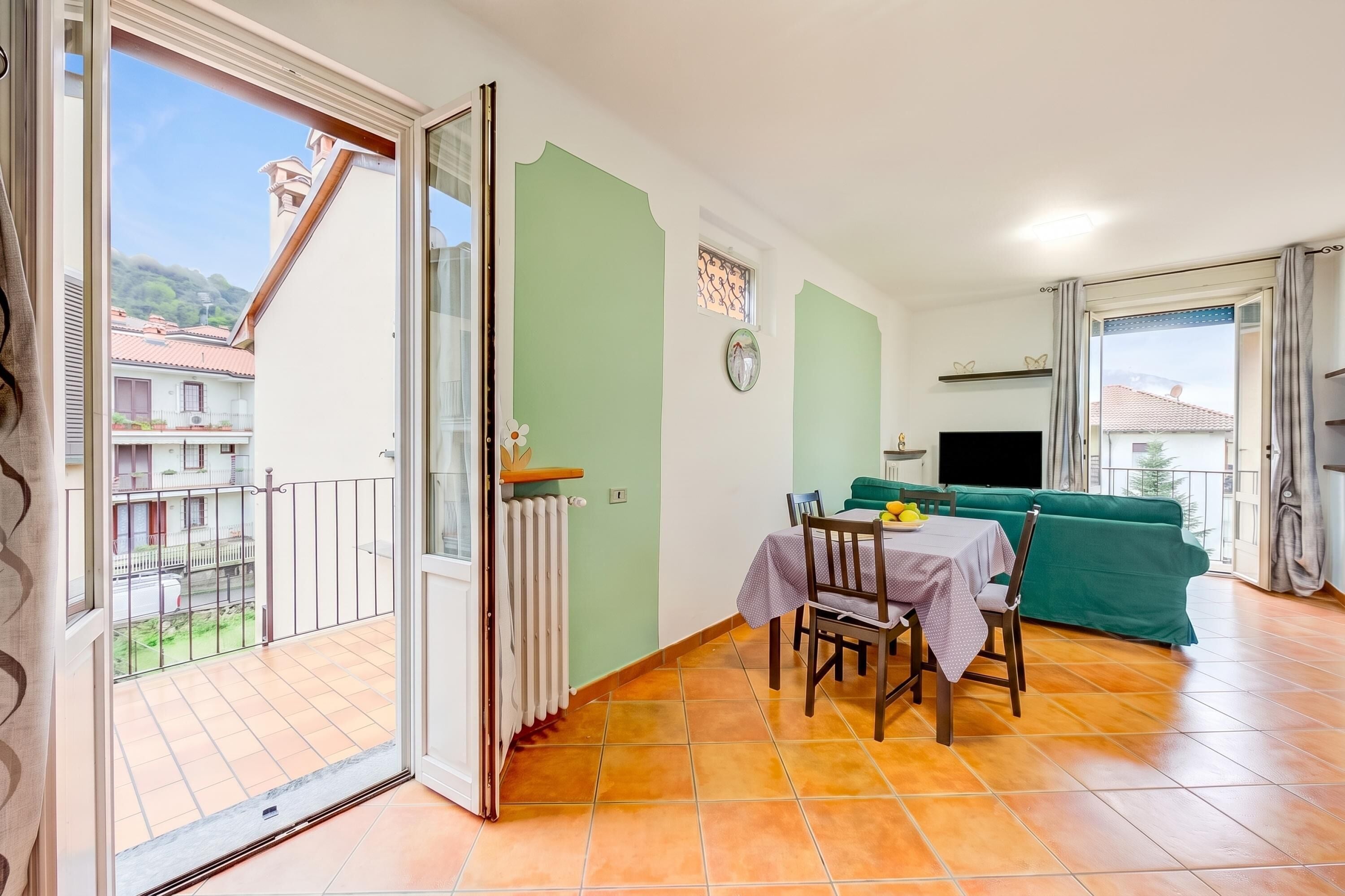 Family Apartment, 2 Bedrooms, Balcony (Riccardo House Stresa 1 min from Lake) | Dining