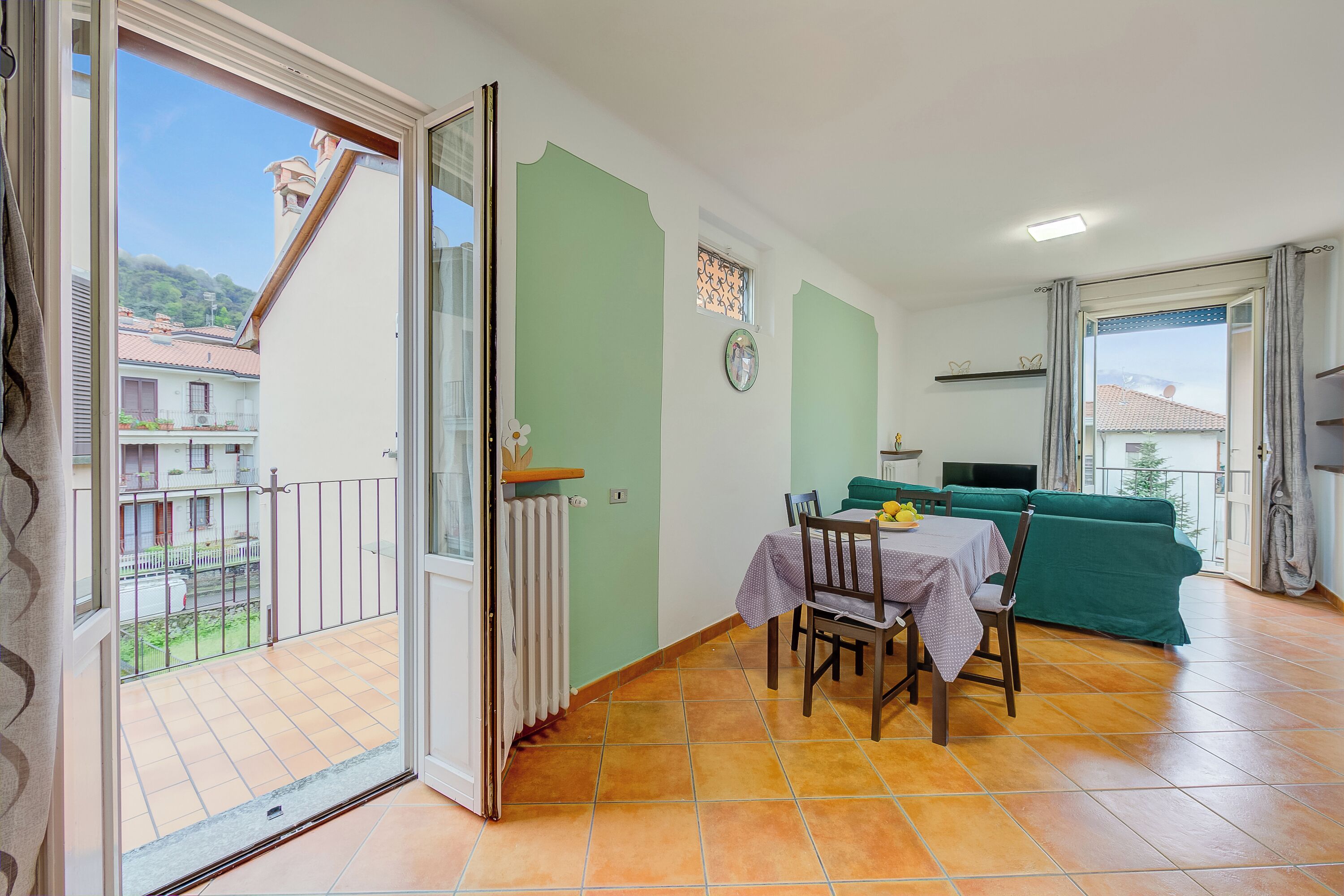 Family Apartment, Multiple Bedrooms (Riccardo House Stresa 1 min from Lake) | Dining