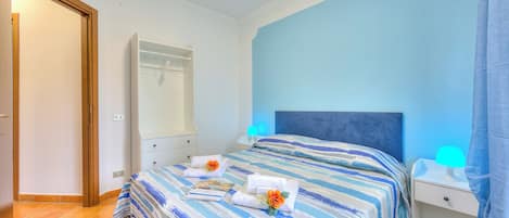 Perhehuoneisto, useita makuuhuoneita (Riccardo House Stresa 1 min from Lake) | 2 makuuhuonetta, ilmainen Wi-Fi, vuodevaatteet