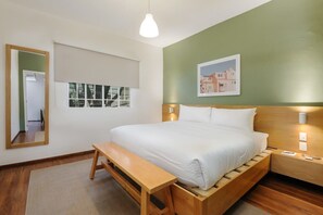 1 chambre, fer et planche à repasser, lit de bébé portatif, Wi-Fi