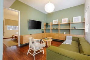 テレビ、書斎 / ワークスペース