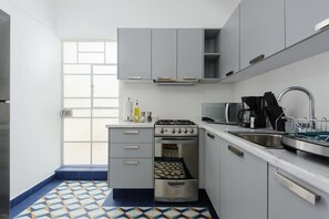 Fridge, microwave, oven, stovetop