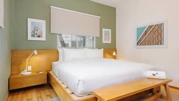 2 bedrooms, iron/ironing board, travel cot, WiFi