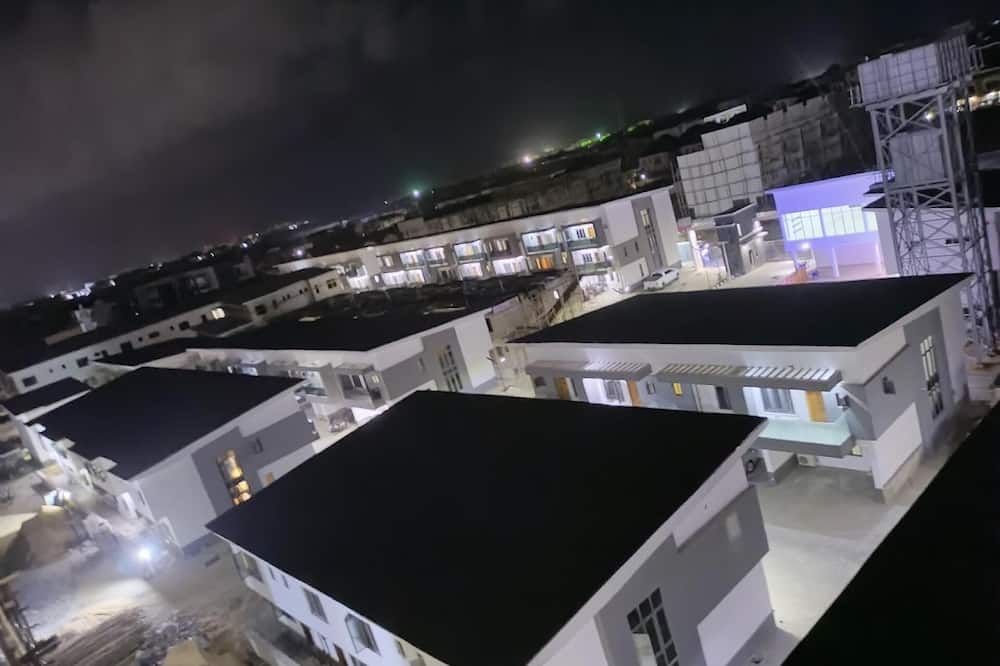 Super Luxurious 1-bed Apartment in Ikate