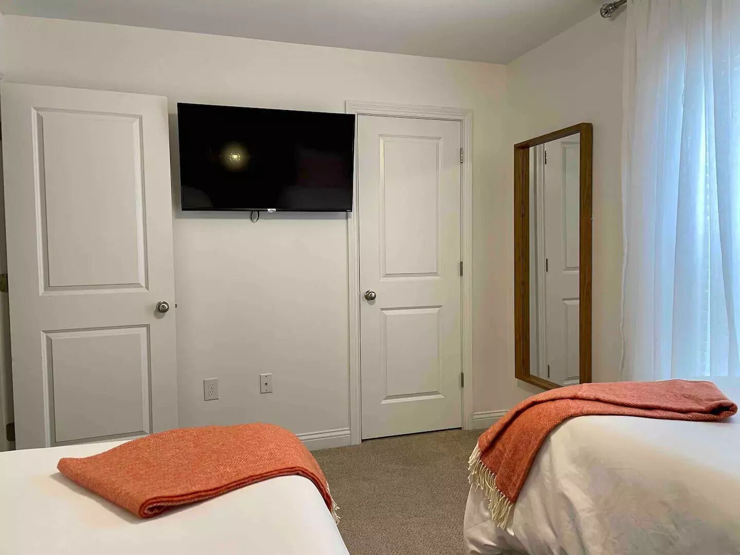 Stylish Richmond Home. Near EKU and Downtown