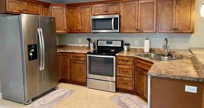 Stylish Richmond Home. Near EKU and Downtown