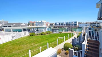 Townhome, 2 Bedrooms | Property grounds