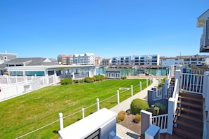 Townhome, 2 Bedrooms | Property grounds