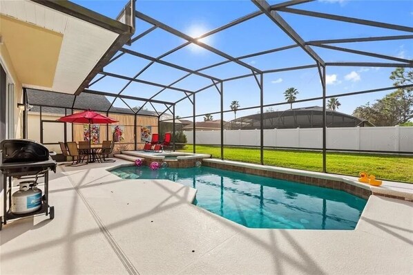 ハウス 6 ベッドルーム | プール | 温水プール