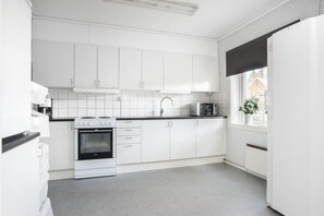 Private kitchen - Varamons vandrarhem (Motala)