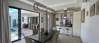 A 5 Minutes du Centre de Grand Baie, Villa 4 Chambres Avec Piscine