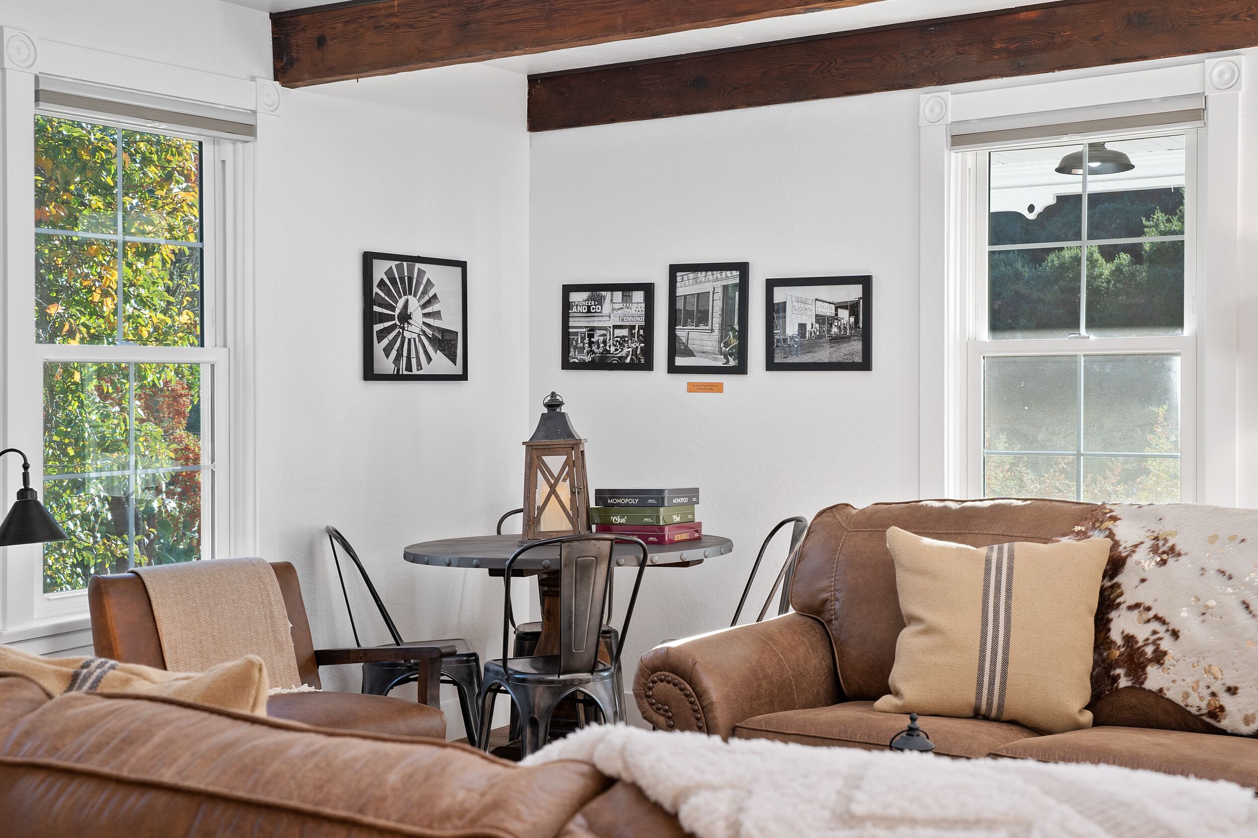 8 Mile House Deluxe-Experience California Tranquility at this Historical Home