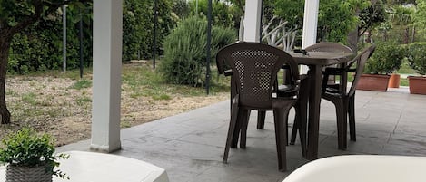 Apartamento Deluxe | Terraza o patio