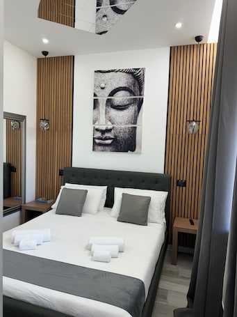 Deluxe Apartment | 1 bedroom, down comforters, memory foam beds, blackout drapes